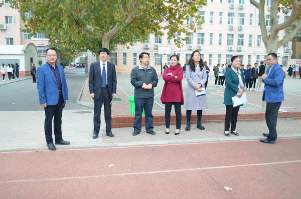 到郑州二十中进行督导评估_调整大小.JPG